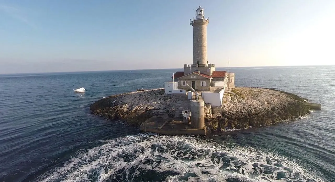 Lighthouse Porer Hotel Premantura Croacia